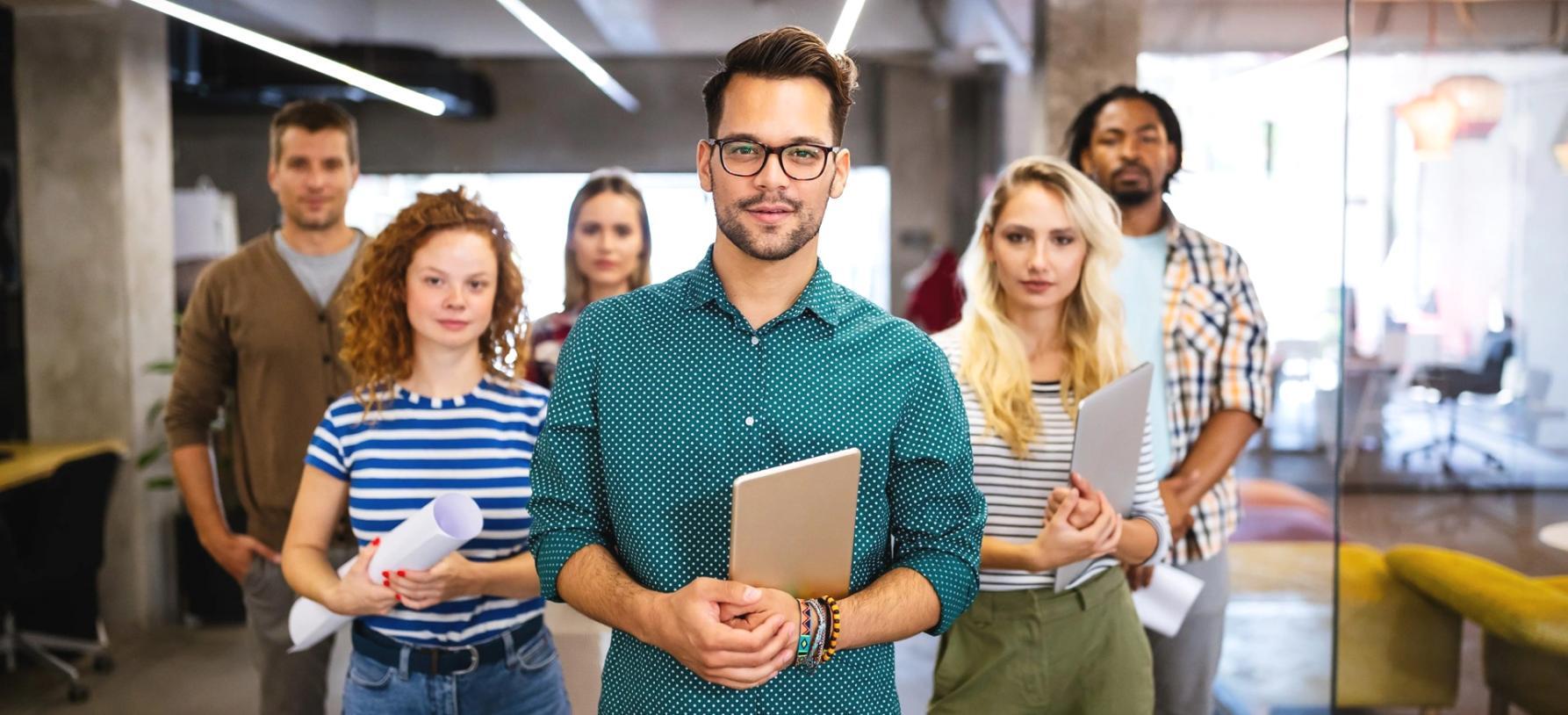 Detailaufnahme von Finanzanalysen und Beratungsmaterialien